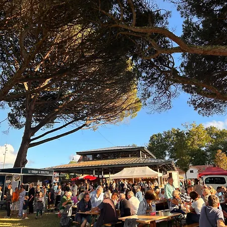 Jolie Maison De Avec Terrasse Et Jardin Daire