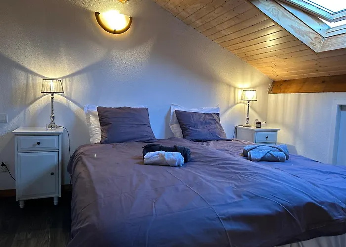 Jolie Maison De Avec Terrasse Et Jardin *